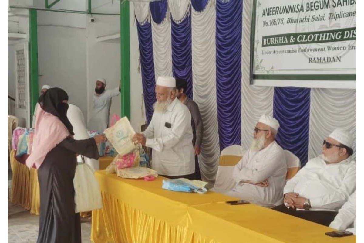 Burkha Distribution Programme held under Women Empowerment Initiative